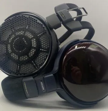 Audio-Technica ATH-AWX7000 vs ATH-ADX7000: Closed-Back Power or Open-Back Balance?