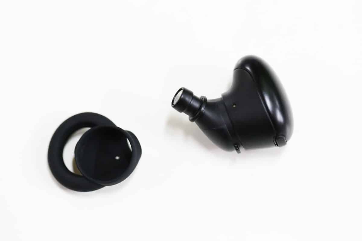 1MORE Stylish TWS Review earphone and in-ear hook seen from side