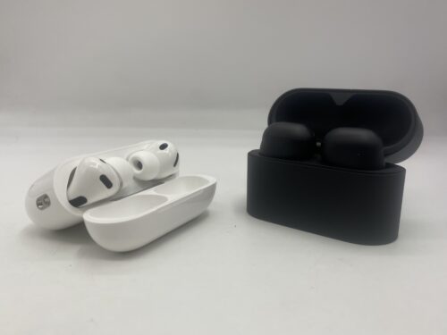 Apple AirPods Pro 3 vs Sony WF-1000XM6 case open 