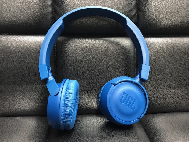 JBL T450bt BLUETOOTH  BLUE or black wireless headphones BRAND NEW