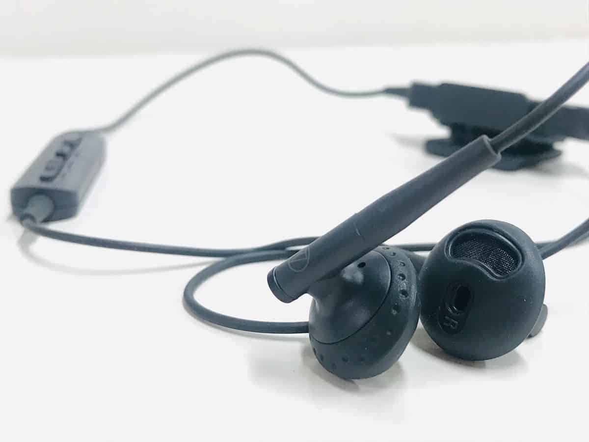 Audio-Technica ATH-C200BT Review: Perfect for Eavesdroppers and