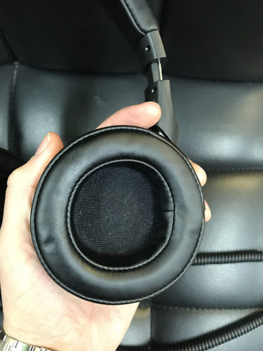 Best Headphone Beyerdynamic DT 240 Pro Earpad
