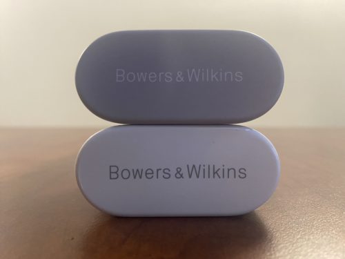 Bowers & Wilkins PI5 Vs PI5 S2 case