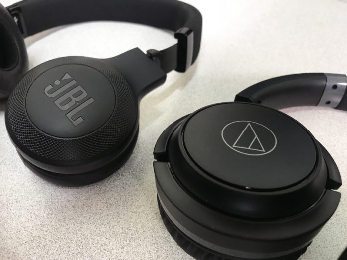 Buy best wirelss headphones Audio Technica ATH-S200BT vs JBL E45BT headphones on-ear