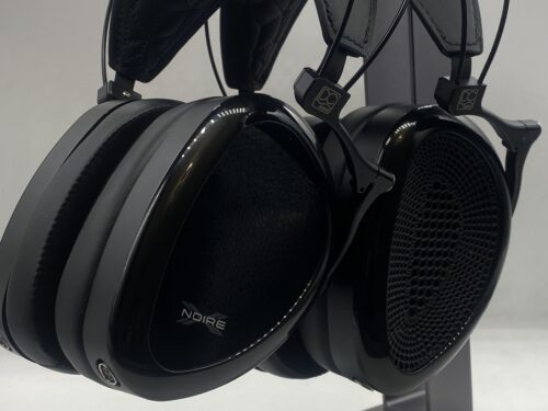 Dan Clark Audio Noire XO Vs X with stand 
