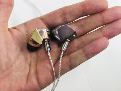 Final Audio B1 Earpiece and MMCX cable on left vs B3 on the right