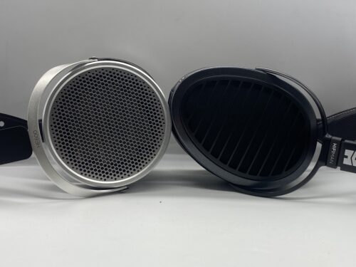 HiFiMAN HE600 vs Arya Stealth side