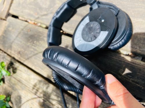 How to clean headphones earpads
