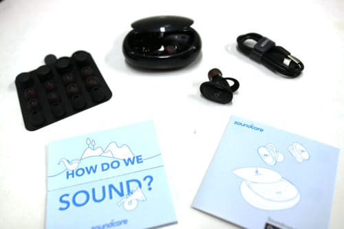 soundcore liberty 2 wireless headphones earbuds box and accessories