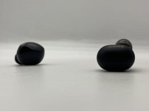 Sony WF-1000XM6 vs WF-1000XM5 pair 