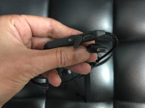 Under Armour Sport Wireless React by JBL Micro-USB charging port