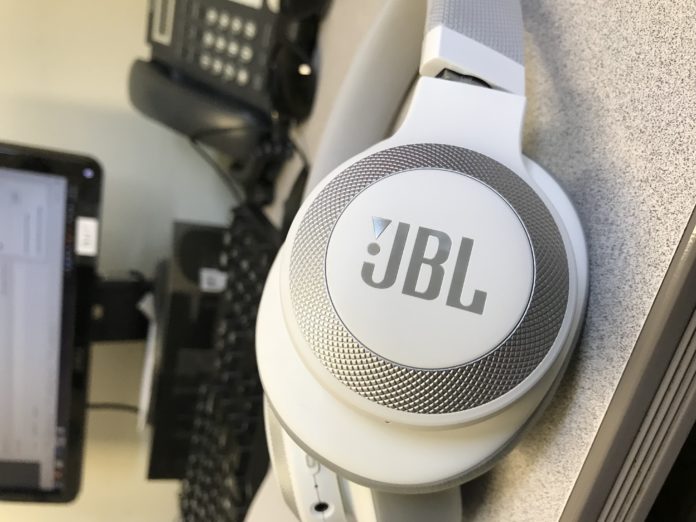 JBL E65BTNC WIreless NC Headphones 2