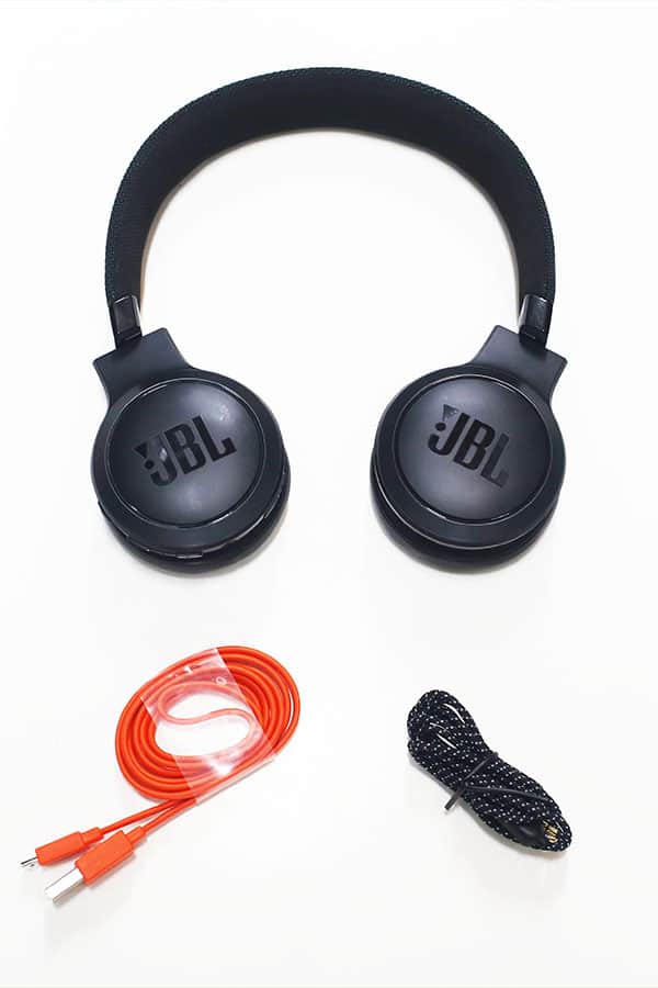 MajorHiFi: JBL Live 400BT Review headphone with included accessories