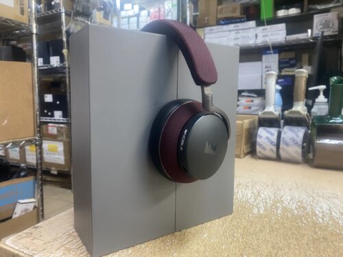 Noble FoKus Apollo Pro, 3/4 View