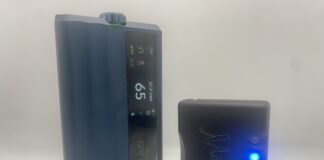 iFi iDSD GR 2 and Chord Mojo 2 DAC/Amp Comparison Review iDSD GR 2 and Mojo 2, horizontal