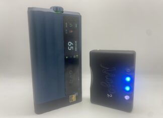 iFi iDSD GR 2 and Chord Mojo 2 DAC/Amp Comparison Review iDSD GR 2 and Mojo 2, horizontal