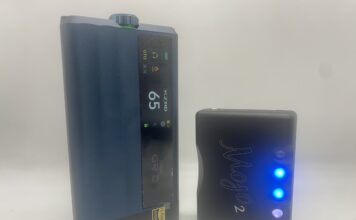 iFi iDSD GR 2 and Chord Mojo 2 DAC/Amp Comparison Review iDSD GR 2 and Mojo 2, horizontal