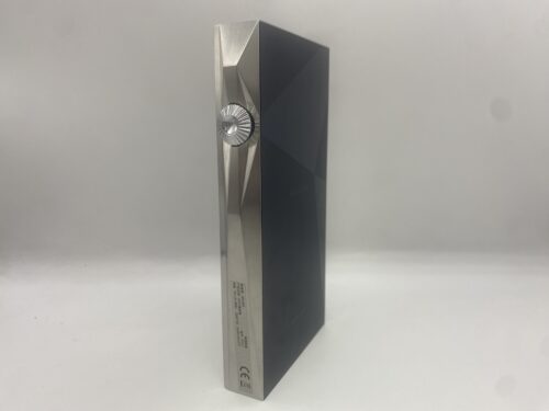 Astell and Kern SP4000T, side