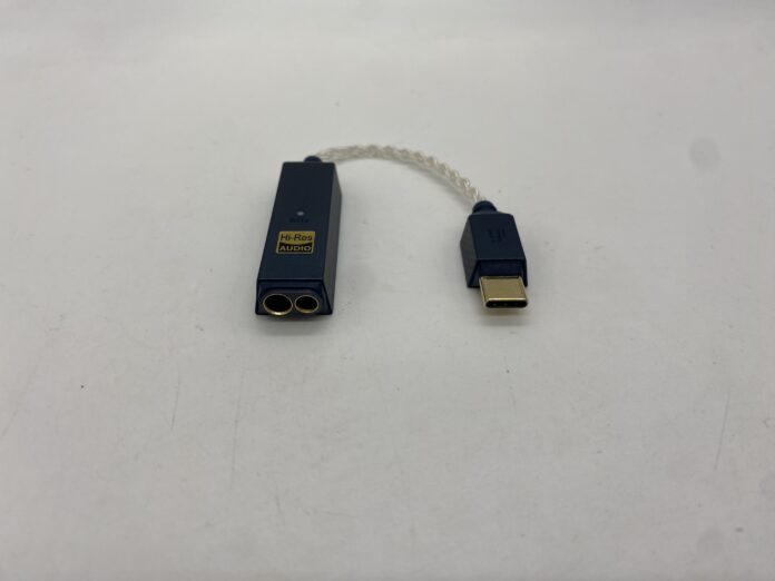 iFi GO Link 2 Max, facing