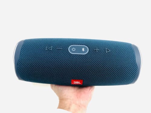 JBL Charge 4 Controls and functionality