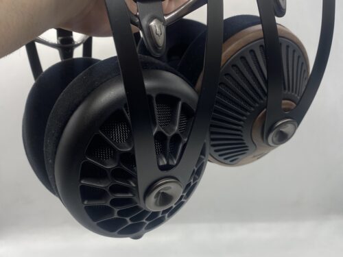 Meze Audio 105 SILVA vs 105 AER hanging 