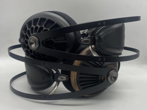 Meze Audio 105 SILVA vs 105 AER on top