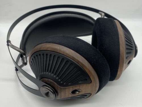 Meze Audio 105 Silva above