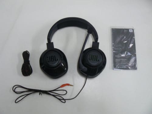 Gaming headset box contents