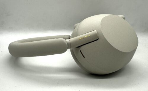 Sony WH-1000XM5 Design and Functionality