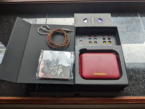 Tangzu Ze Tian Wu, IEMs, In-ear monitors, headphone cable, eartips. carrying case, 3.5mm