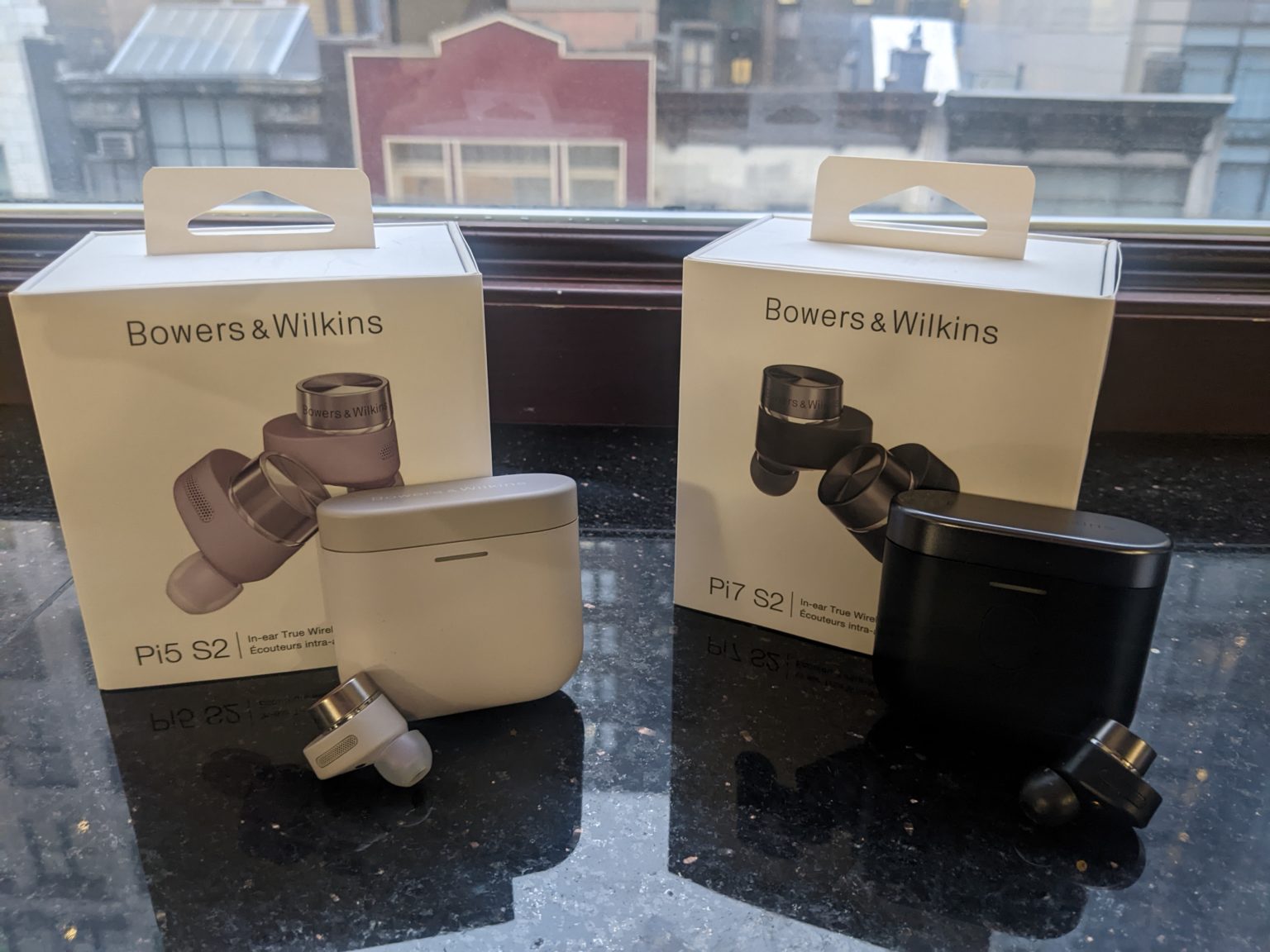 Bowers & Wilkins PI5 S2 Vs PI7 S2 Comparison Review