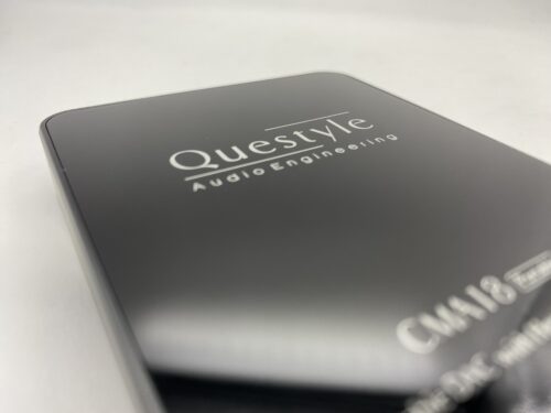 Questyle CMA18 Portable back