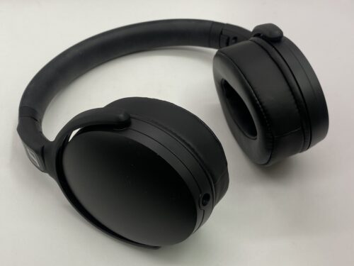 Sennheiser HD 400U above