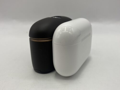 Sennheiser Momentum True Wireless 5 vs. Apple AirPods Pro 3 case closed