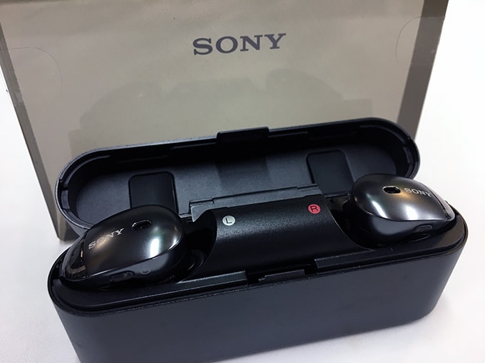 Sony WF-1000X Charging Case