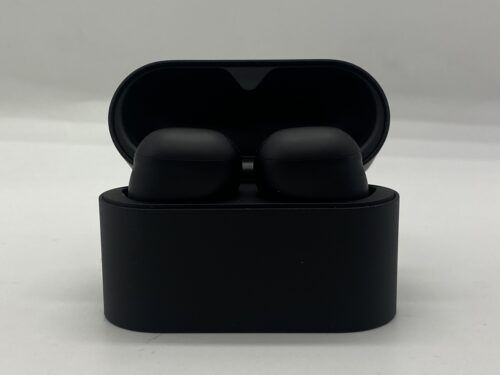 Sony WF-1000XM6 case open