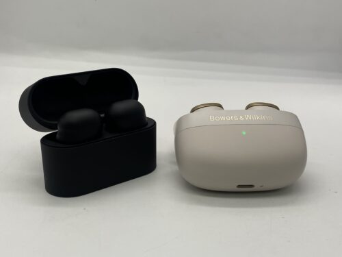 Sony WF-1000XM6 vs Bowers & Wilkins Pi8 case open