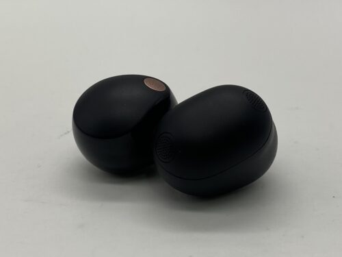 Sony WF-1000XM6 vs WF-1000XM5 pair 