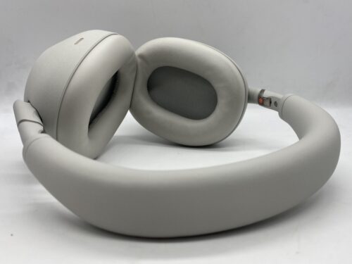 Sony WH-1000XM6 headband 