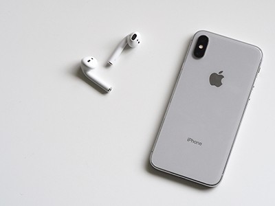 Apple AirPods Case as Wireless Phone Charger