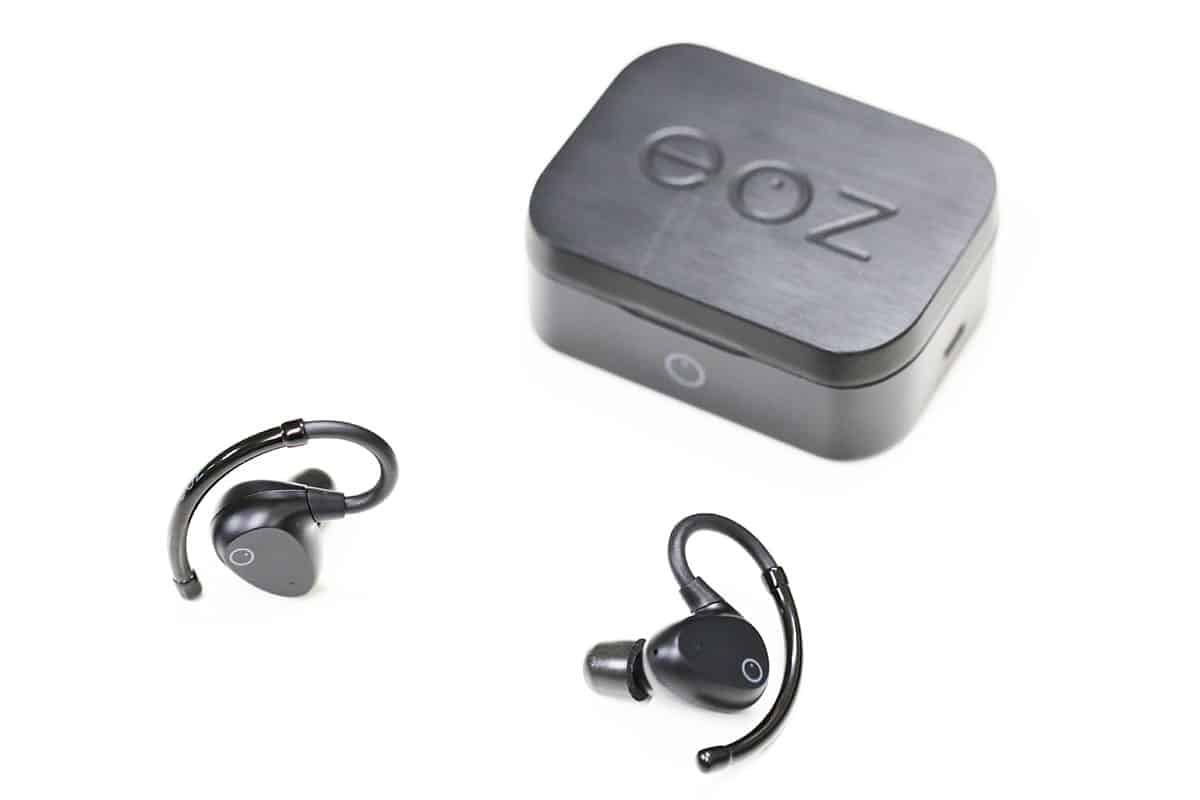 EOZ Air Review earpieces with case