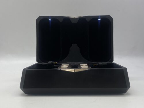 iFi Go Pod Max open case 