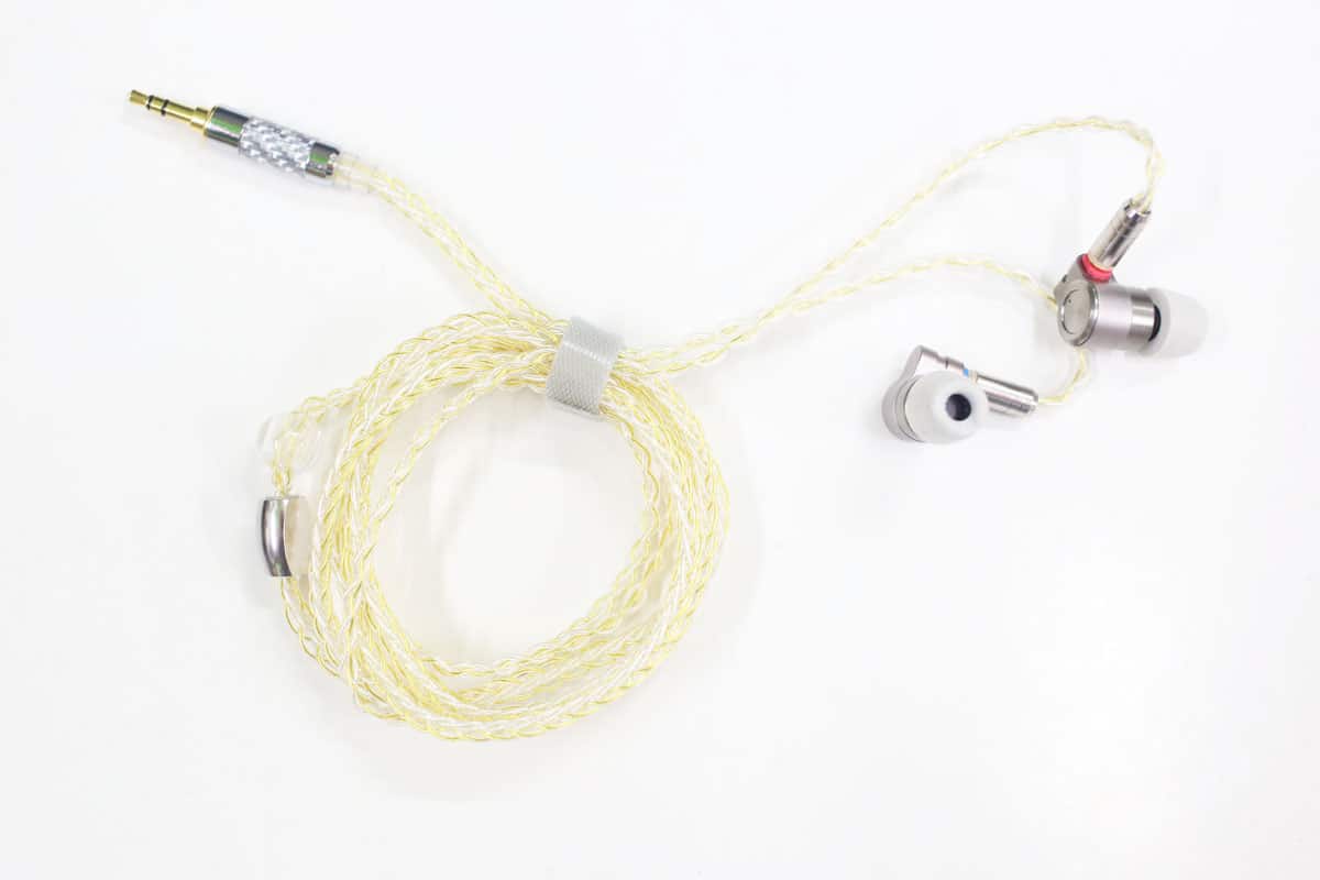Tin Hifi T3 with braided cable